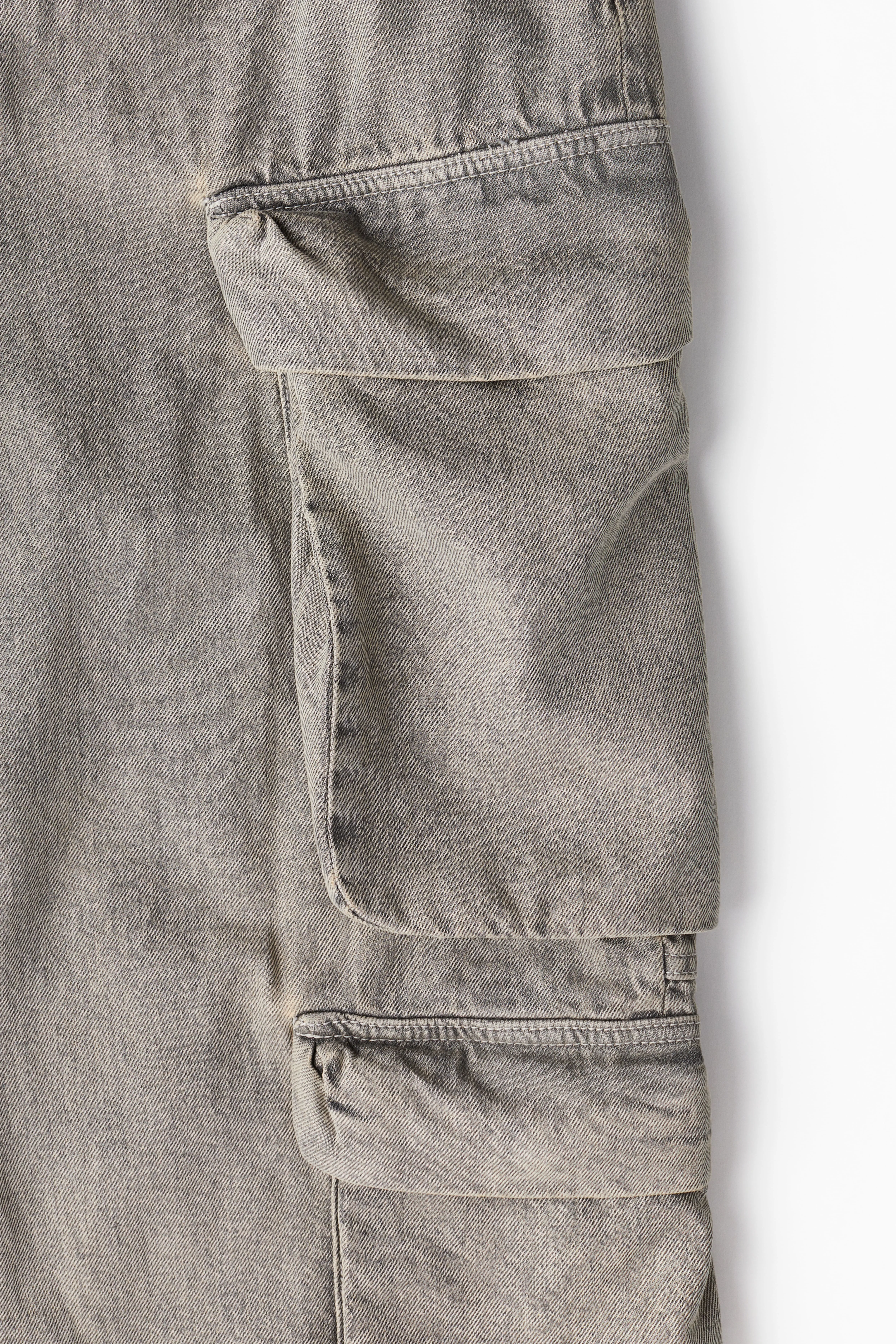 Baggy Cargo Jeans - Regular waist - Extra-long legs - Denim beige - Men | H&M GB