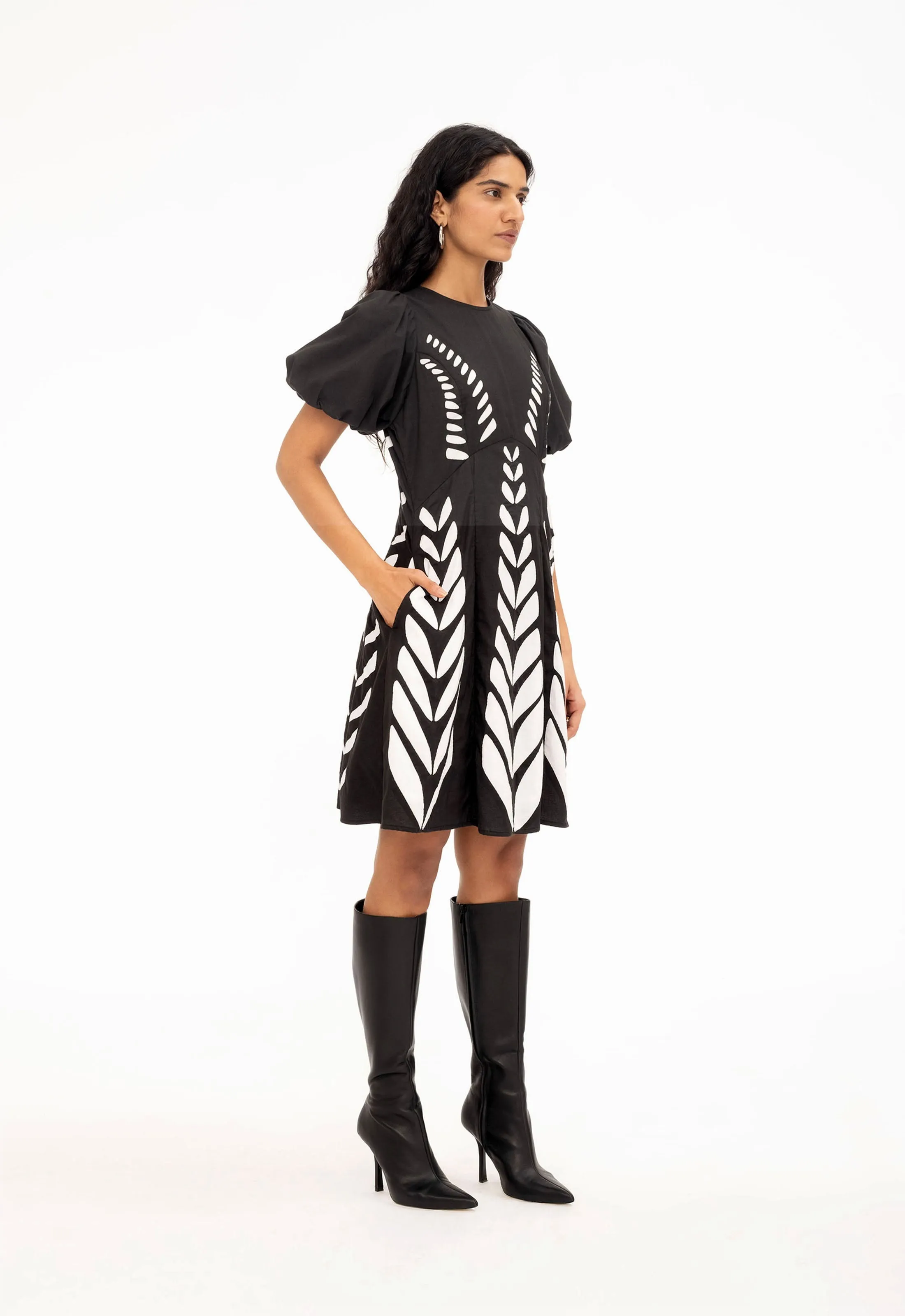     BANJANAN     Dress Gracia Dress Black-White