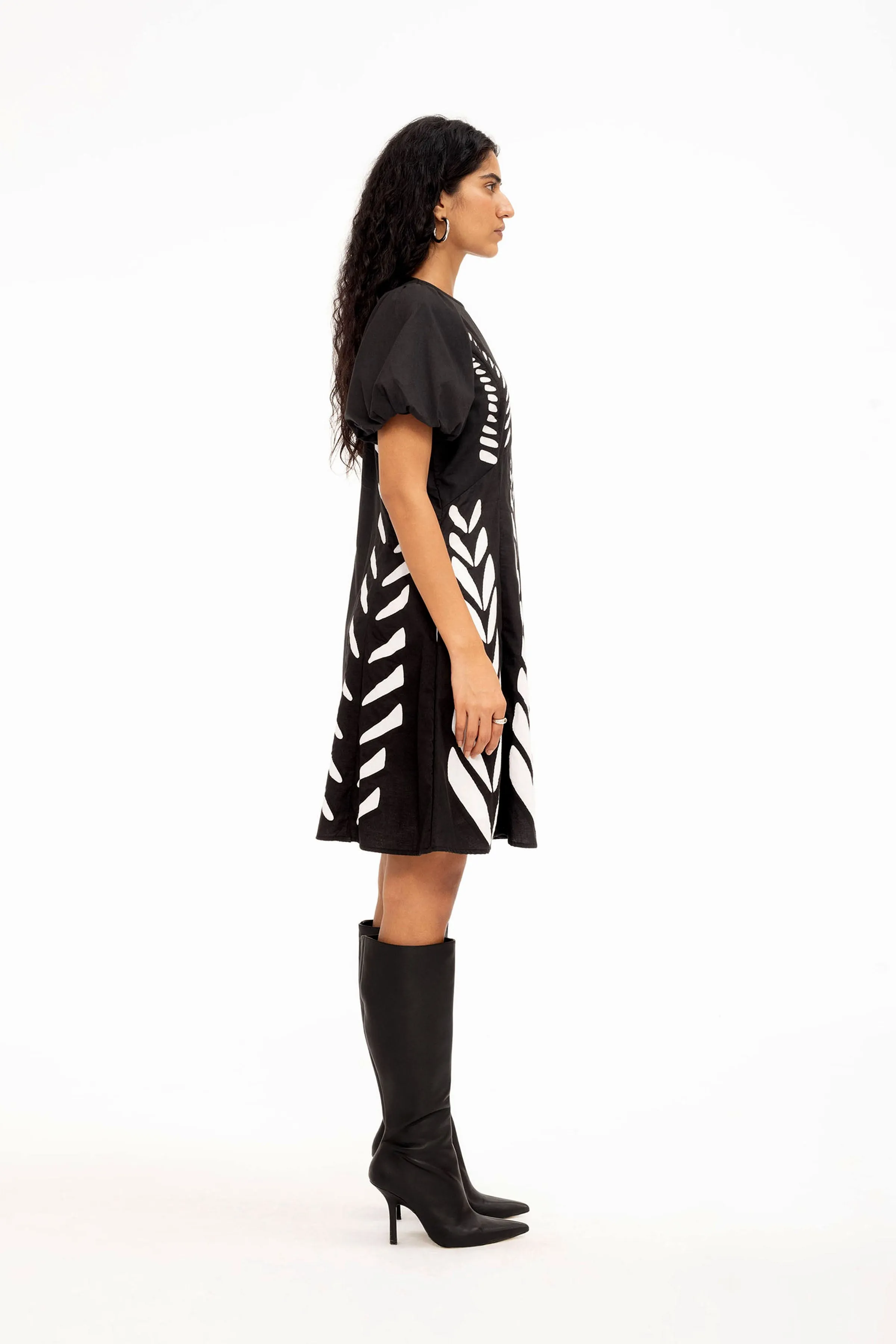     BANJANAN     Dress Gracia Dress Black-White