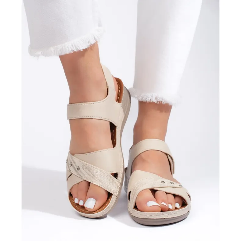 Light beige women's platform sandals