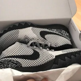 Nike kyrie 1 bhm