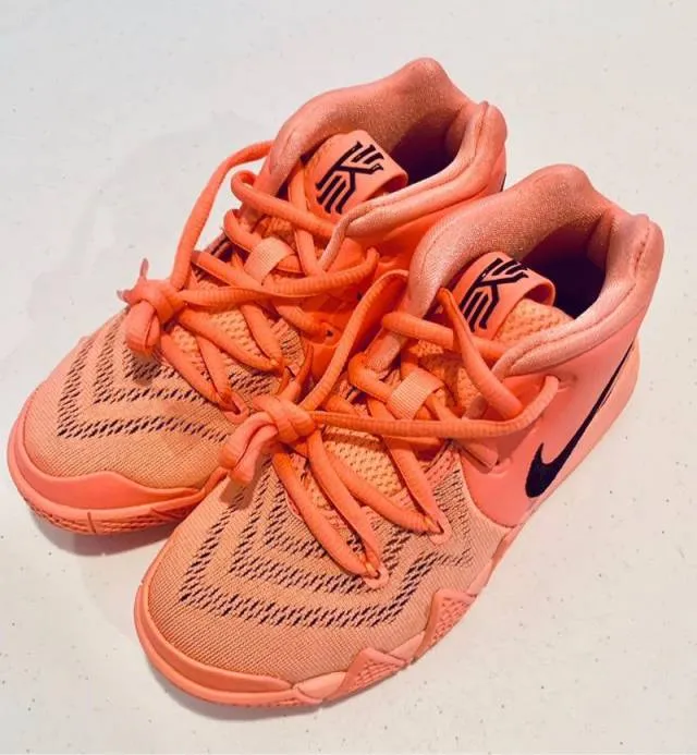 Nike kyrie 4 gs atomic pink