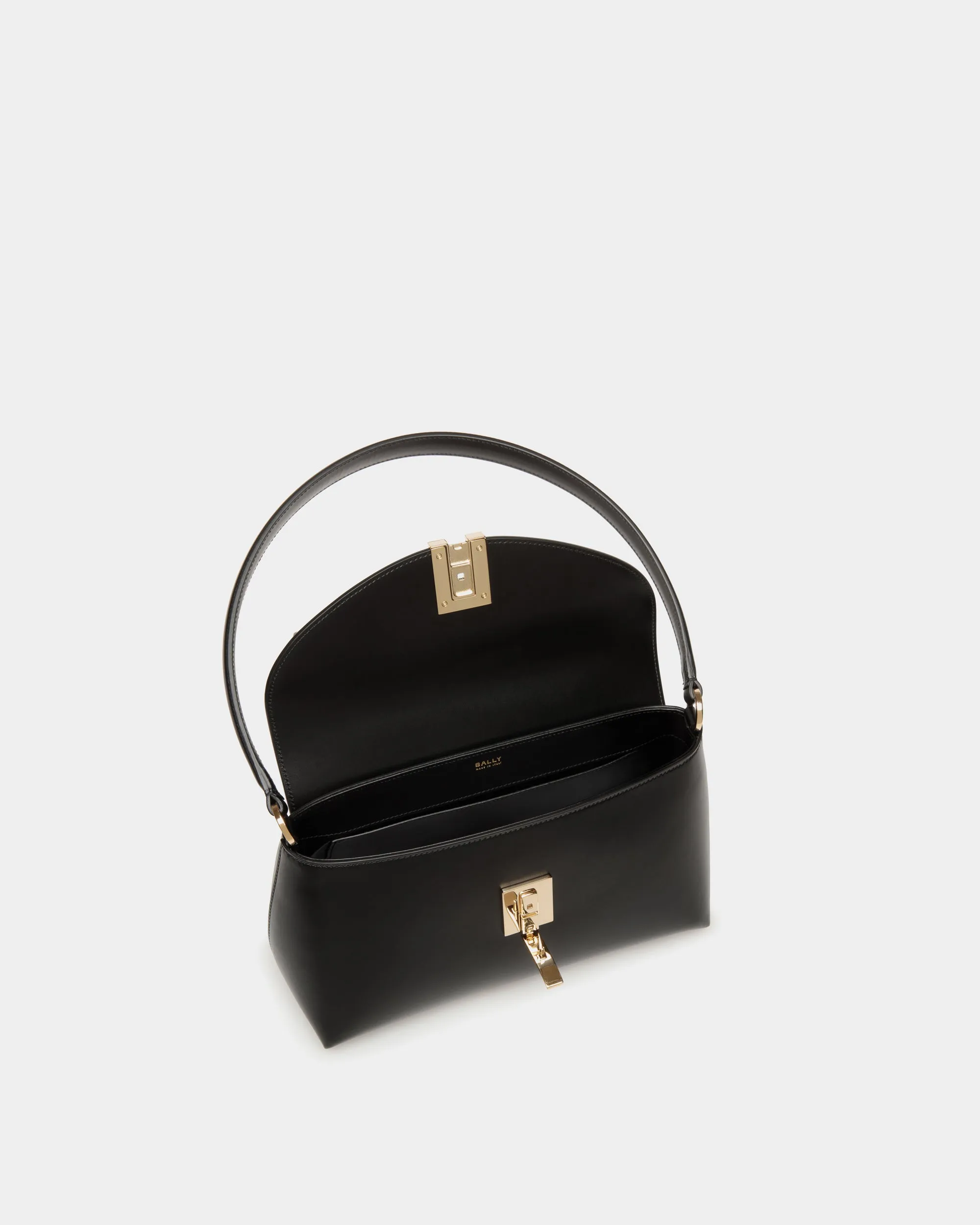 Ollam Small Top Handle Bag In Black Leather