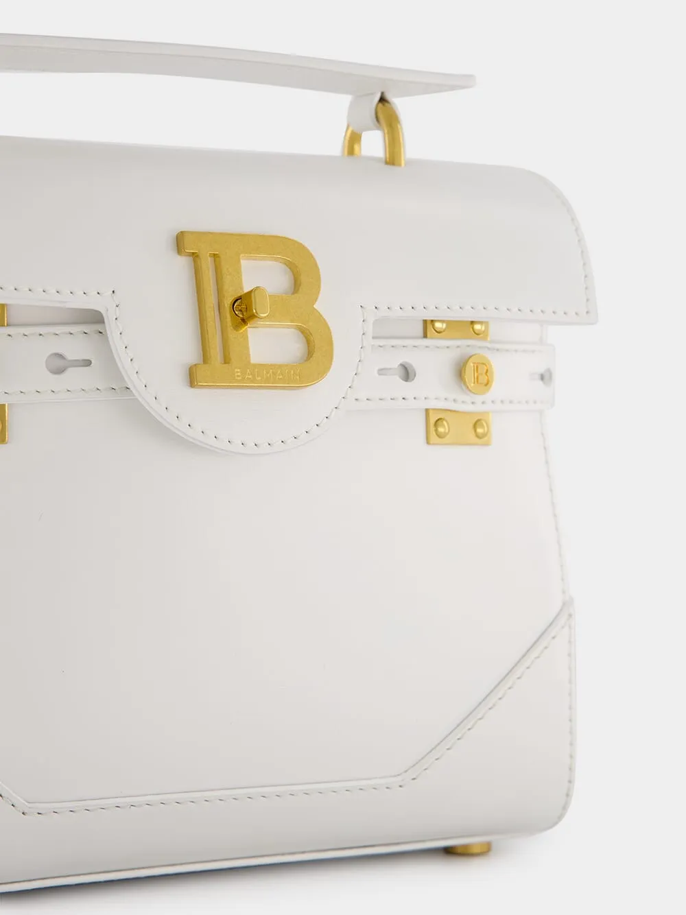 White B-Buzz 23 Grained Leather Bag